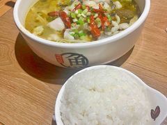 -渝是乎酸菜鱼·川渝小炒(新世界百货望京店)