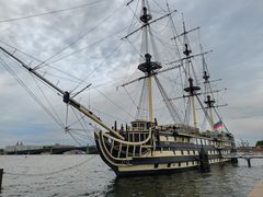 -阿芙乐尔号巡洋舰