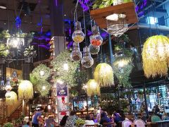 大堂-临界音乐酒馆·小龙虾·江湖菜(华熙LIVE·鱼洞店)