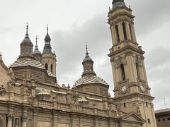 -皮拉尔圣母圣殿主教座堂