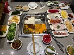 -海底捞火锅(金山百联店)