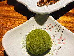 -耳语轻风专业采耳馆(古北花世界商业广场店)