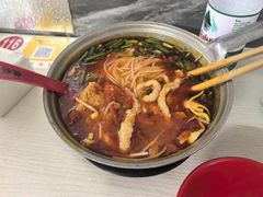 -铁锅哥米线