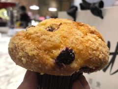 蓝莓夹心麦芬蛋糕-COSTA COFFEE