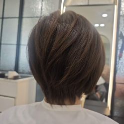 -丁和李朴美发沙龙