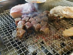 雪花肉粒-肉甲韩国木炭烤肉(新壹街1店)