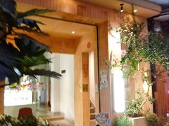 -溪岸路花鸟市场