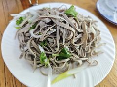 -溢心园香河肉饼总店