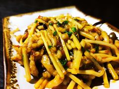 鱼香肉丝-三俞竹苑(红旗街万达店)