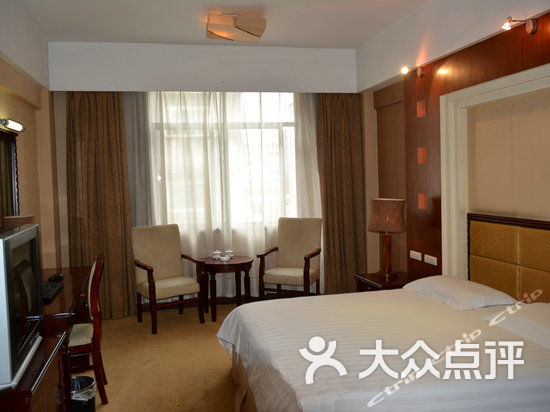 悦宾国际酒店豪华套房图片 - 第10张