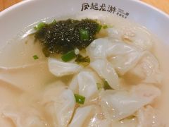 民国传统小馄饨-凤起龙游老面包子(凯德晶品店)
