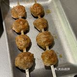 
左庭右院鲜牛肉火锅——味蕾的盛宴，口感的新境界！