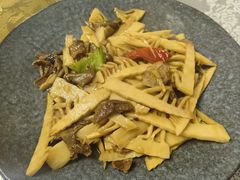 -天天向上素食餐厅(五台山店)