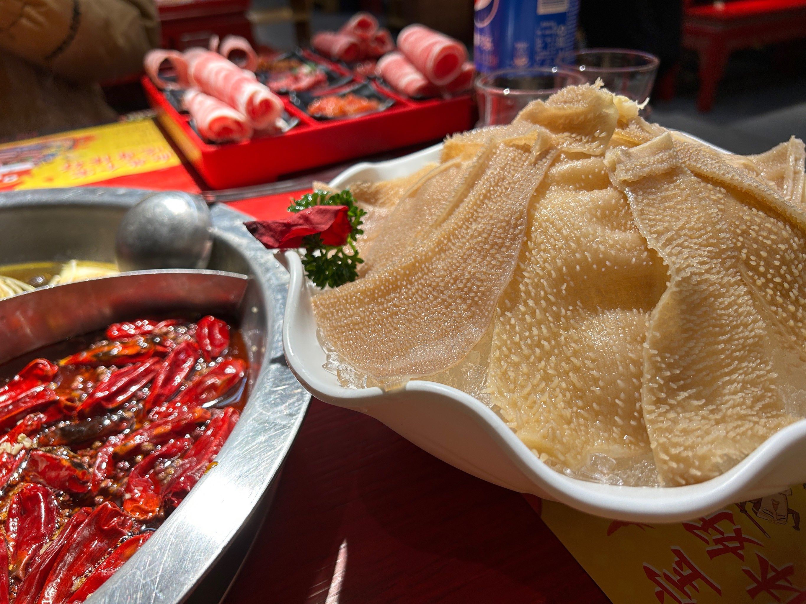 在义乌必吃的谭鸭血,菜量大,食材新鲜,味