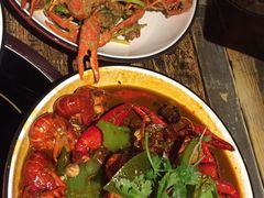 -虾弄弄海派小龙虾·牛羊蝎子火锅