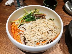 鸡丝凉米线-云海肴·汽锅鸡·云南菜(美罗城店)