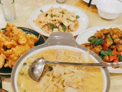 -鹤乡东北菜(崮山路店)