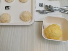 芒果冰激凌球-满记甜品(无锡八佰伴店)