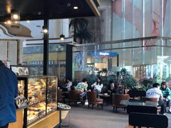 面包甜点陈列柜-星巴克(北京西大望路温特莱店)