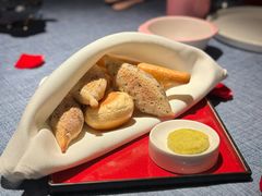 -弦月窗LUNETTE BY AMANDA(复兴路店)