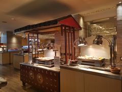 自助取餐区-北京王府井希尔顿酒店·万斯阁西餐厅