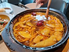 武定母鸡炖菌汤-半山腰·云南菜(侨福芳草地店)