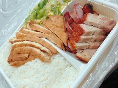 烧味双拼饭-粤味轩快餐店(天下第一泉店)