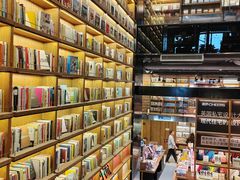 -半山书局(新世纪商城店)