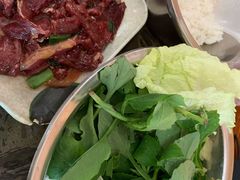 -黄利砖万峰林布依特色酸笋牛肉馆