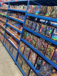 -逝水玩具折扣店