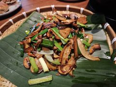 -云海肴·汽锅鸡·云南菜(天山百盛优客店)