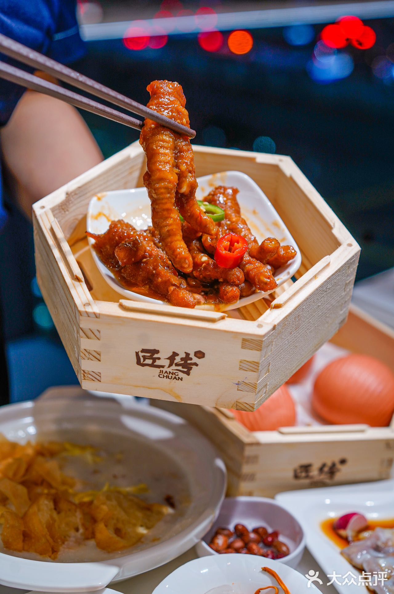 着实被他们家的菜品、茶点给诱惑到了，不仅味道好