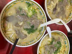 -金杨拉面王小吃面馆·牛三宝面·红烧牛肉粉
