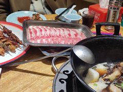 -茸梅路右拐龙虾-农家菜(松江店)