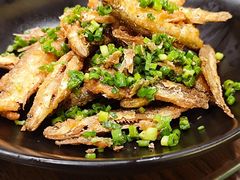 葱香小鱼-芙蓉凰花园酒楼