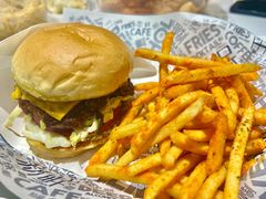 -TRIPS BURGER(大钟寺店)