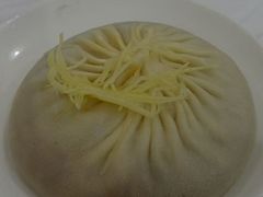 陈士荣蟹黄汤包-鸿运酒楼