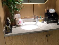 -苑苑vbeauty科技美容SPA