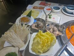 -左庭右院鲜牛肉火锅(浦江欢乐颂店)