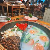 完美周末，火锅永远对，老板大气，甜品全免费！