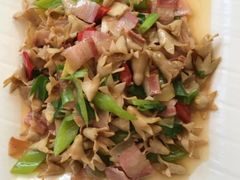 石榴花炒腊肉-喜洲翰林餐厅(董家百年老宅店)