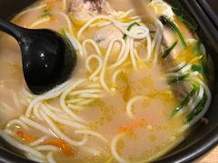 -刀小蛮半只鸡过桥米线(家乐福四元桥店)
