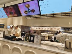 -HOT CRUSH趁热集合·现烤面包(环球港店)