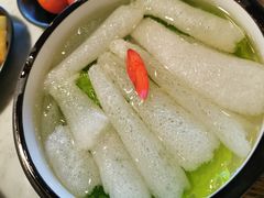 -尚尚仙·酸汤猪手·猪肚鸡火锅(华联万柳购物中心店)