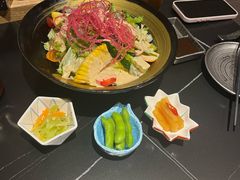 -山川小町·极番烧肉(新地假日广场店)