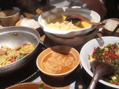 -吃饭皇帝大土家民族菜(正大广场店)