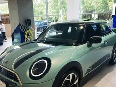 -北京盈之宝宝马&MINI4S店(望京店)