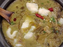 石锅酸菜鱼-周鱼小馆石锅酸菜鱼(活力汇店)