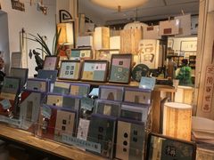 -邊城書店