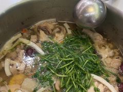 -喃喃椰·糟粕醋·椰子鸡火锅(七堡花园店)